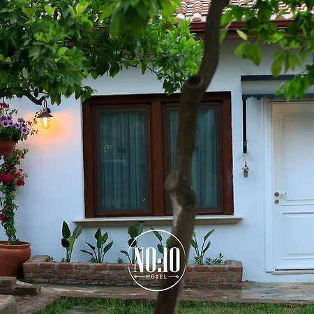 No 10 Selçuk