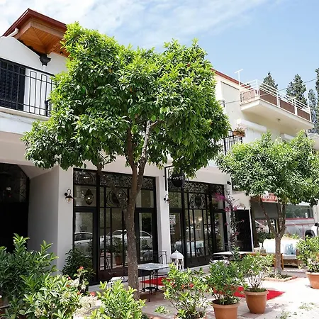 No 10 Hotell